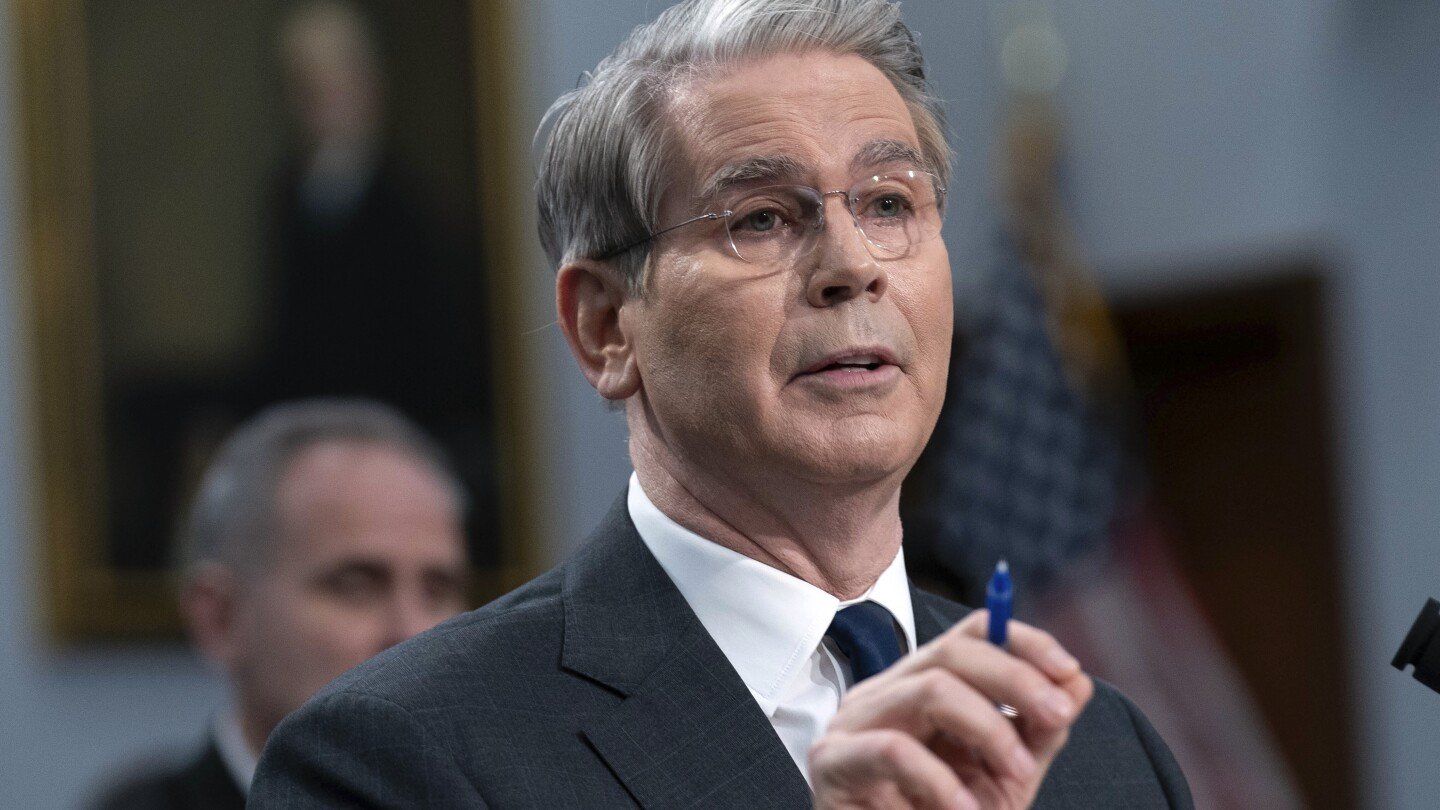 treasury-secretary-says-walmart’s-warnings-on-price-increases-are-a-‘worst-case-scenario’