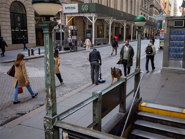 wall-street-and-the-dollar-follow-global-markets-lower-after-moody’s-downgrade-of-us.-credit-rating
