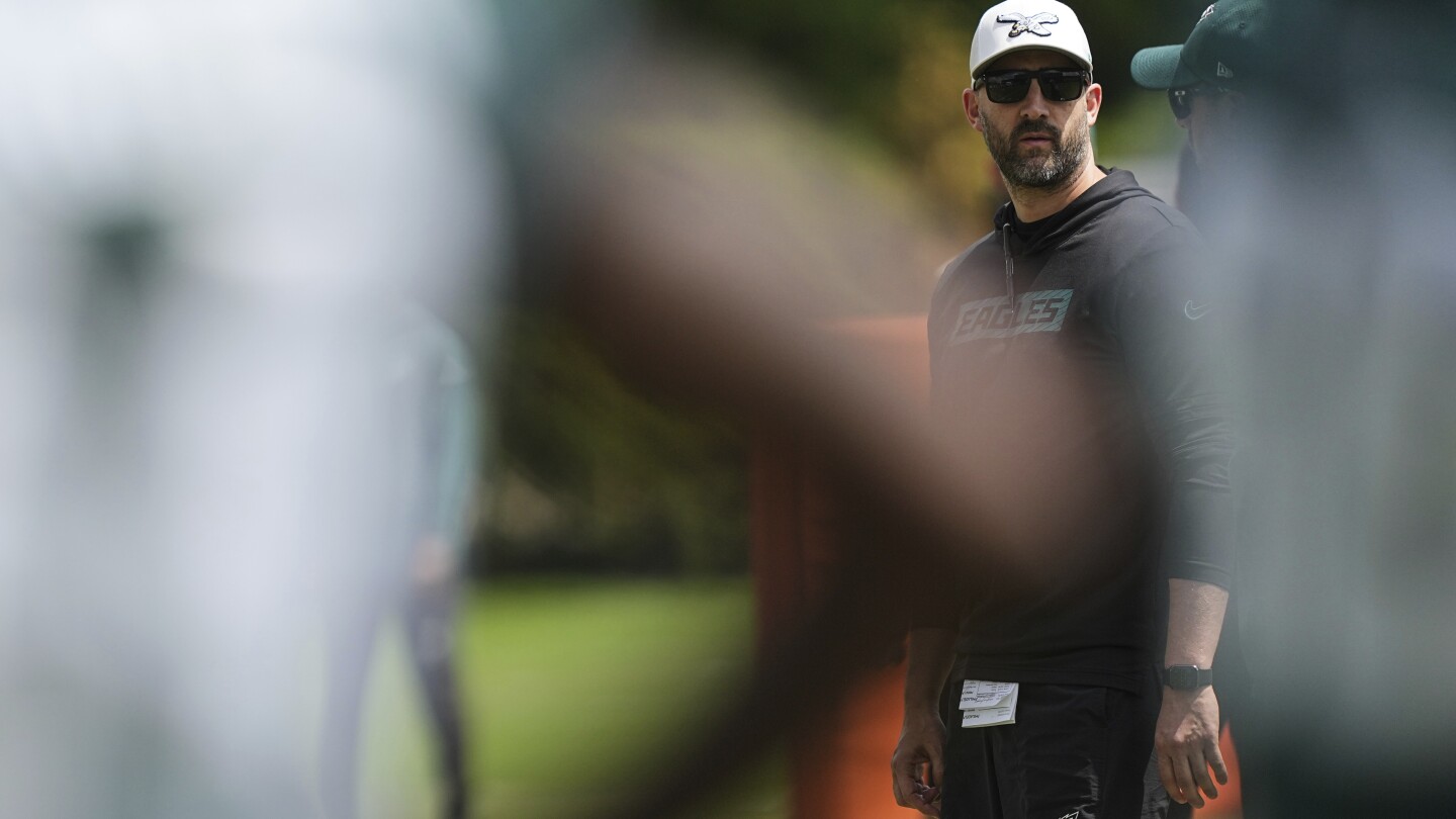 eagles-give-coach-nick-sirianni-contract-extension-following-super-bowl-win