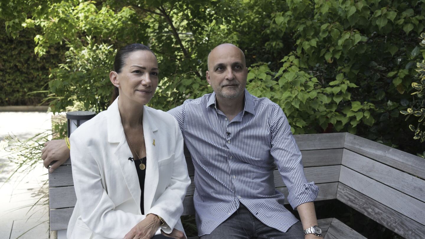 released-israeli-american-hostage’s-parents-say-the-small-things-bring-bliss-as-he-recovers