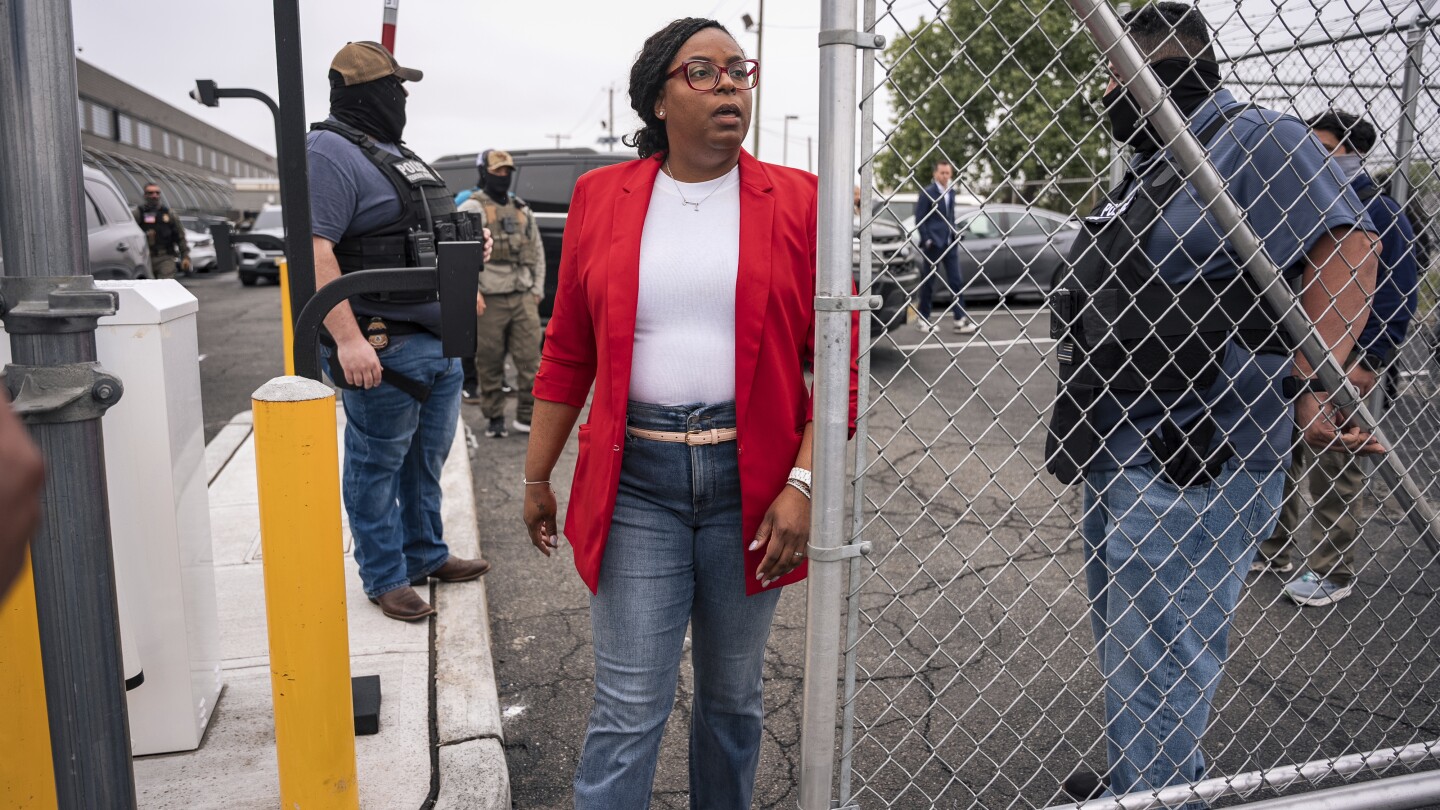 prosecutor-charges-democratic-rep.-mciver-pushed,-grabbed-agents-while-trying-to-stop-mayor’s-arrest