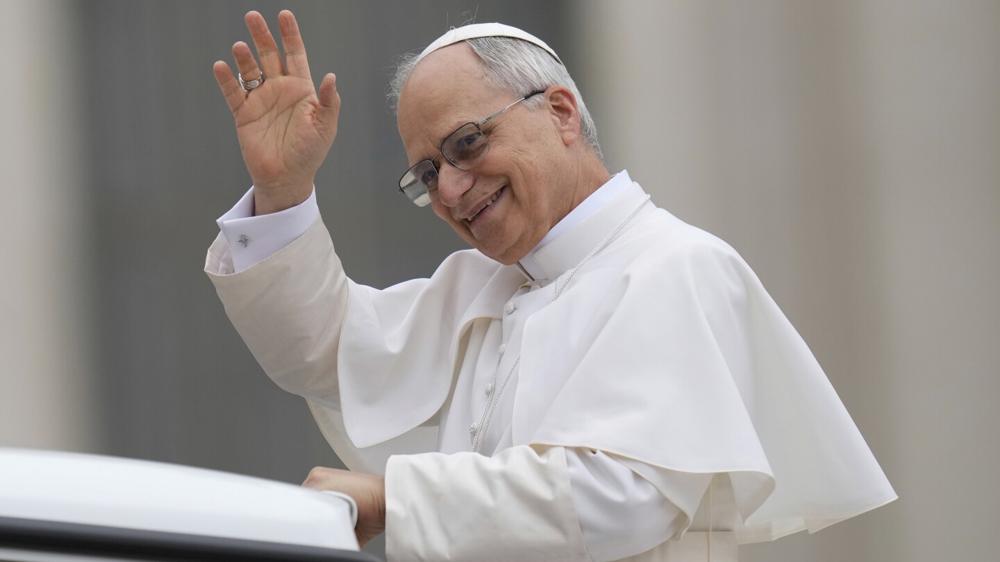 pope-leo-xiv-calls-for-aid-to-reach-gaza-and-an-end-to-hostilities-in-his-first-general-audience