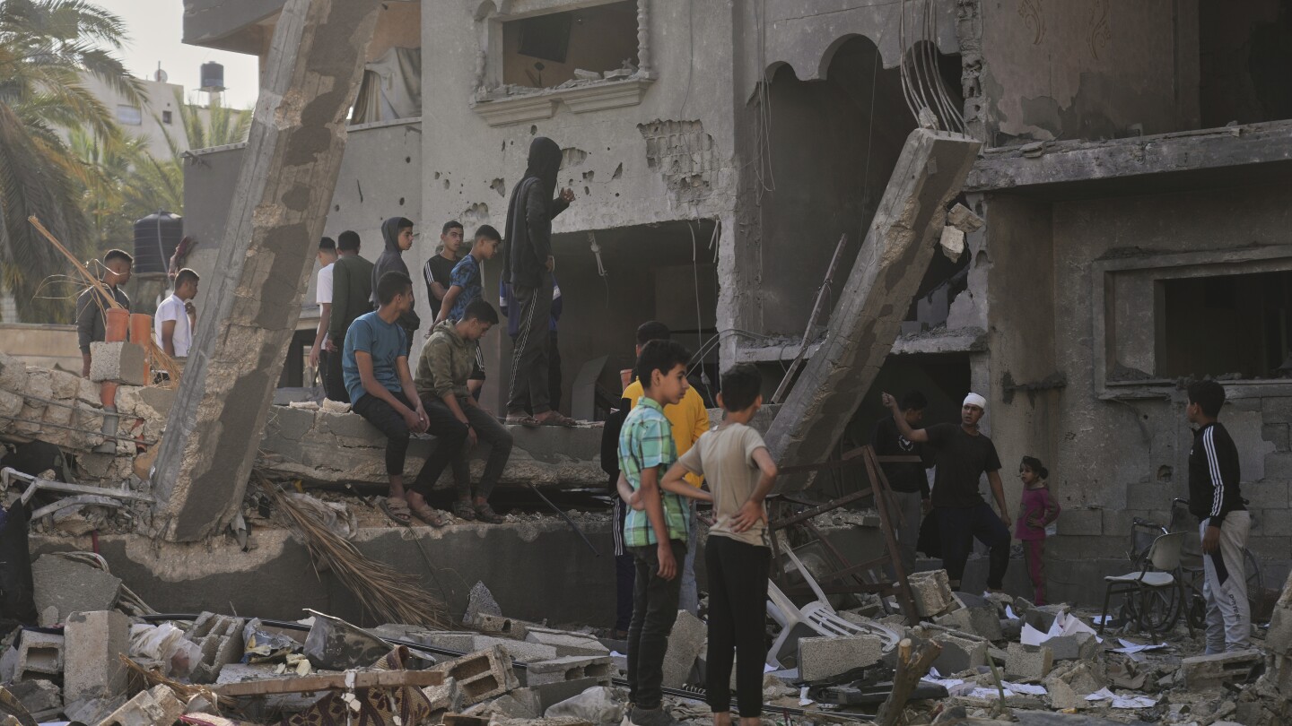 in-gaza,-45-killed-in-strikes-as-desperately-needed-aid-fails-to-reach-palestinians