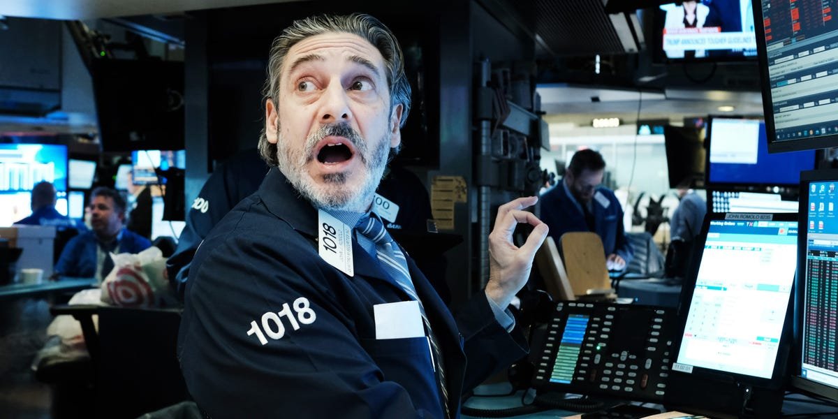 the-stock-market-is-flashing-signals-that-another-dip-is-coming-bofa-says-investors-should-buy-it.