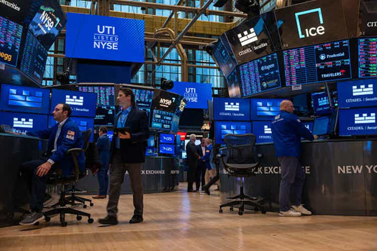 stock-market-news-today:-bond-sell-off-eases-up-(sp500:s&p-complete-indices)