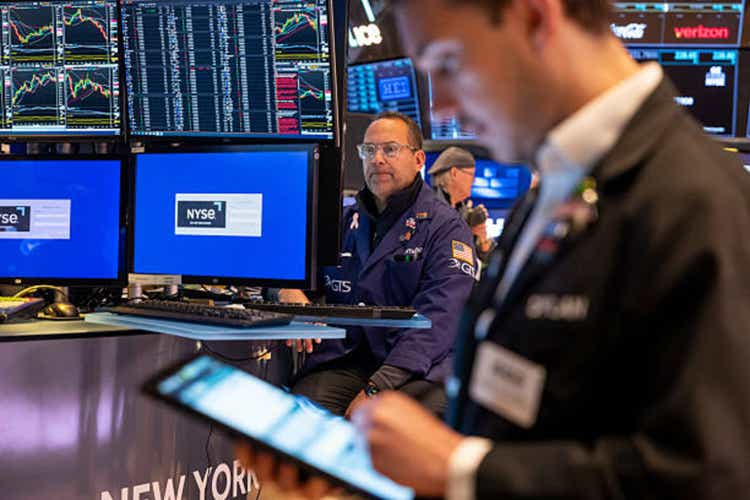 stock-market-news-today:-stocks-fall-on-trump-tariff-threats-(sp500:s&p-complete-indices)