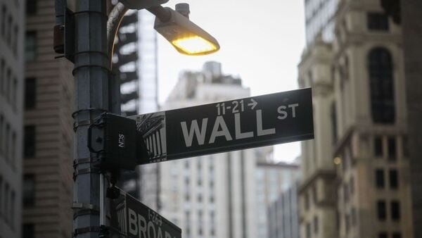 investors-pile-into-etfs-at-record-pace-despite-market-turmoil