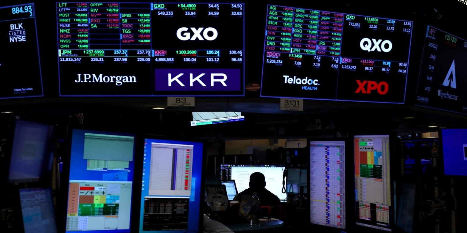 is-stock-market-closed-today-on-memorial-day-2025?-what-to-know-about-banks,-mail-delivery