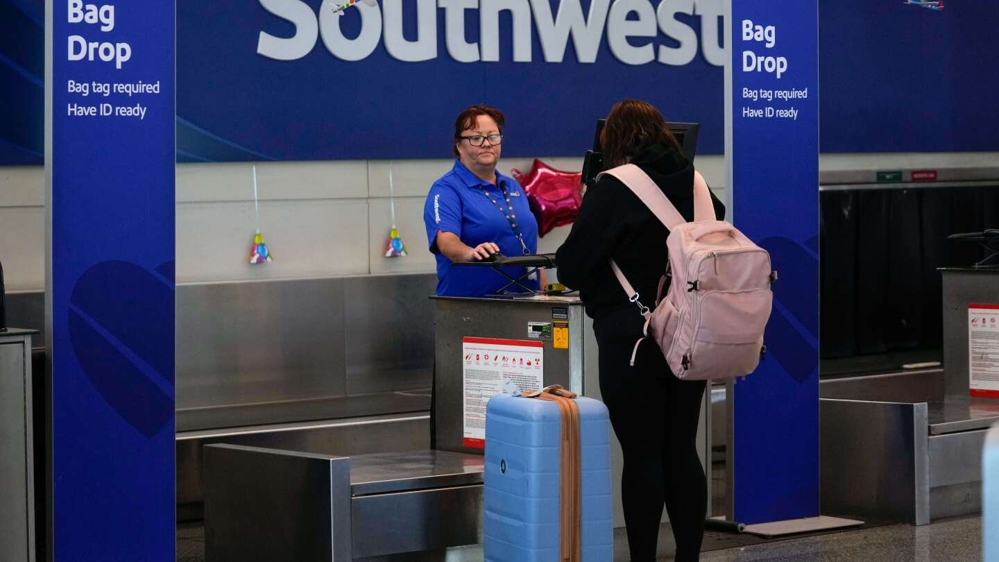 final-boarding-call-for-free-bags-at-southwest-as-airline-abandons-a-cherished-perk