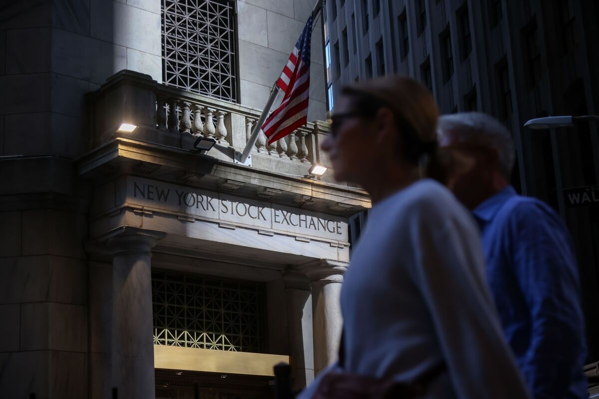 wilbur-ross-says-investor-confidence-risks-fading-within-weeks