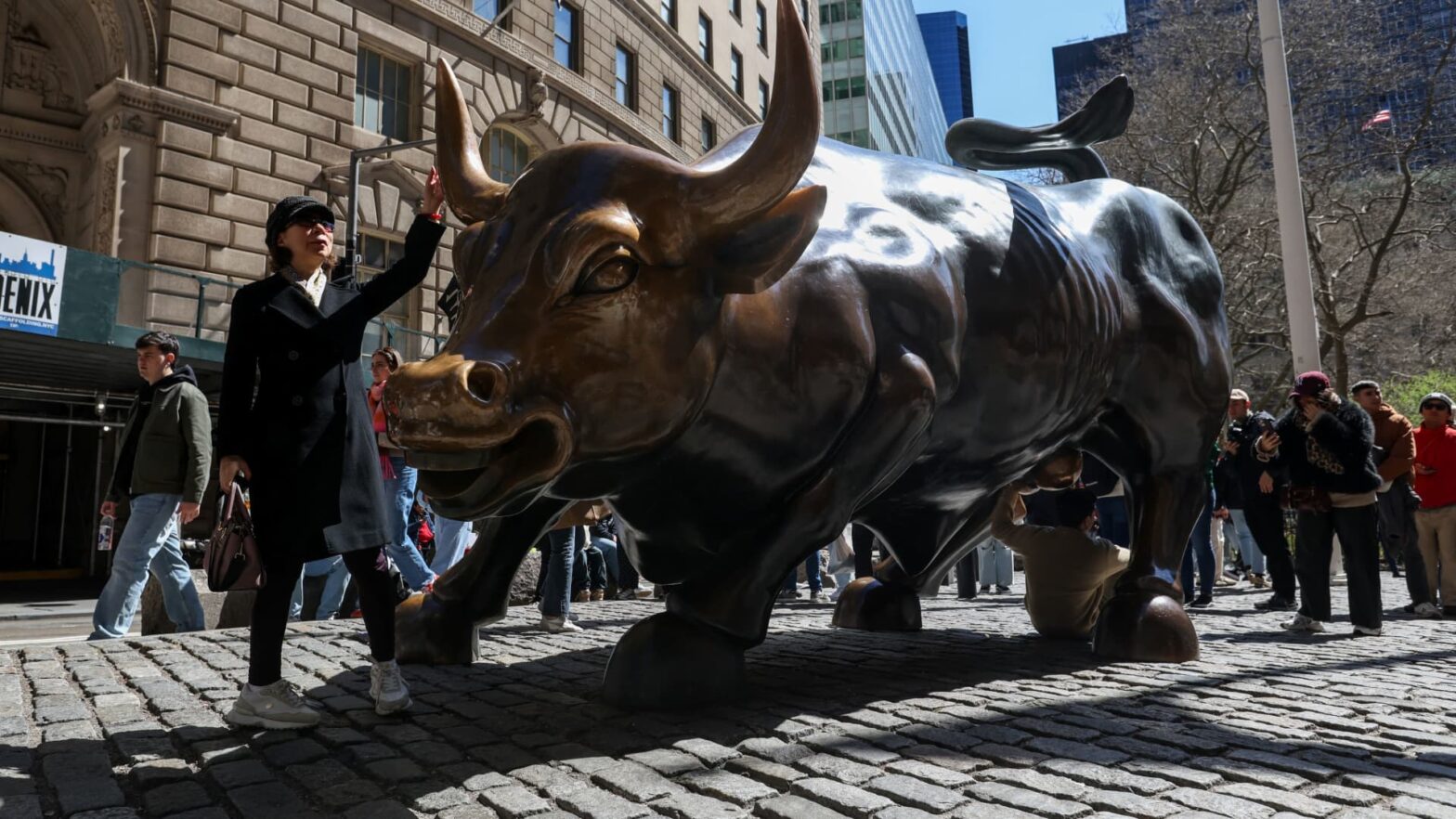 cramer:-trump’s-tariffs-are-‘pure-chaos’-but-the-stock-market-is-still-up.-here’s-why