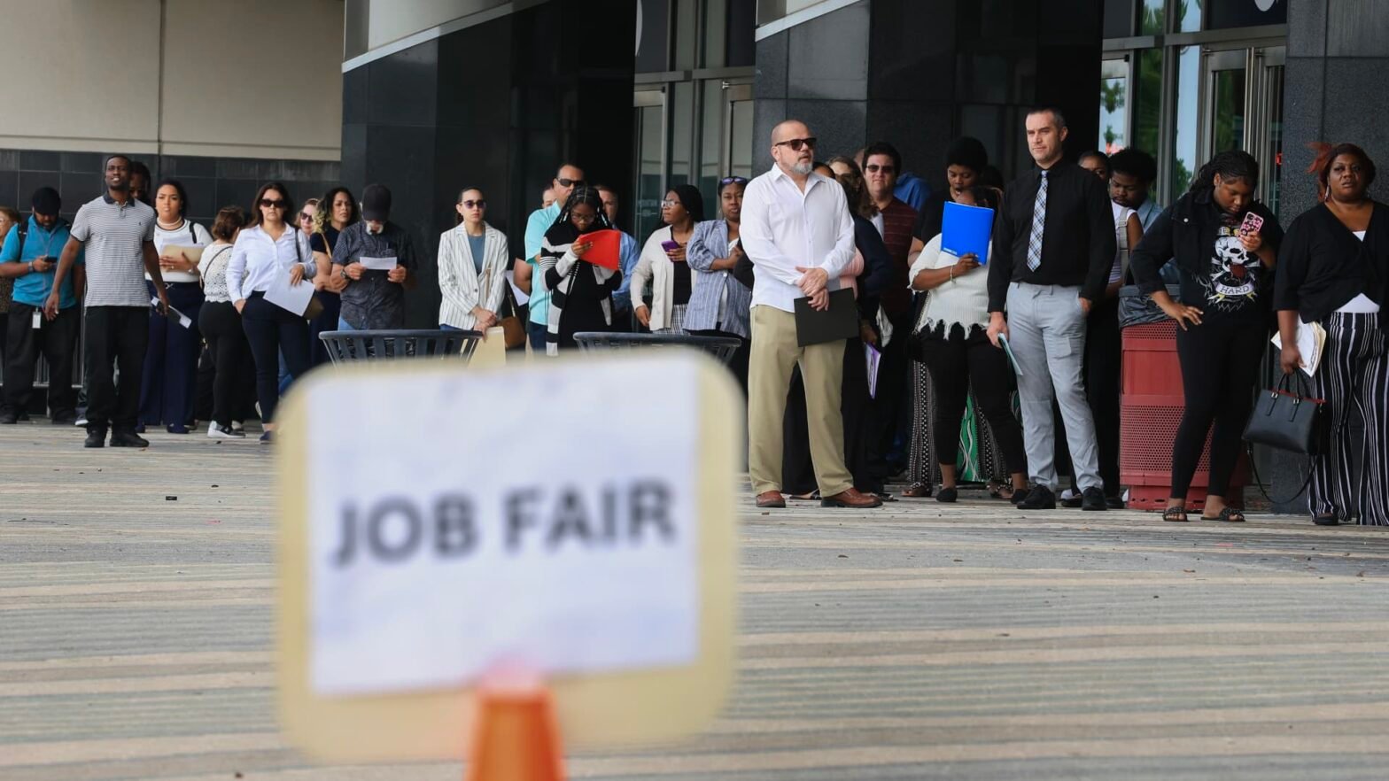 here-are-the-2-big-things-we’re-watching-in-the-stock-market-in-the-week-ahead