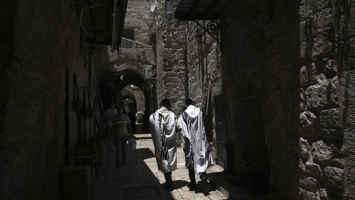 what-is-shavuot?-the-jewish-festival-that-started-hours-after-boulder,-colorado,-attack