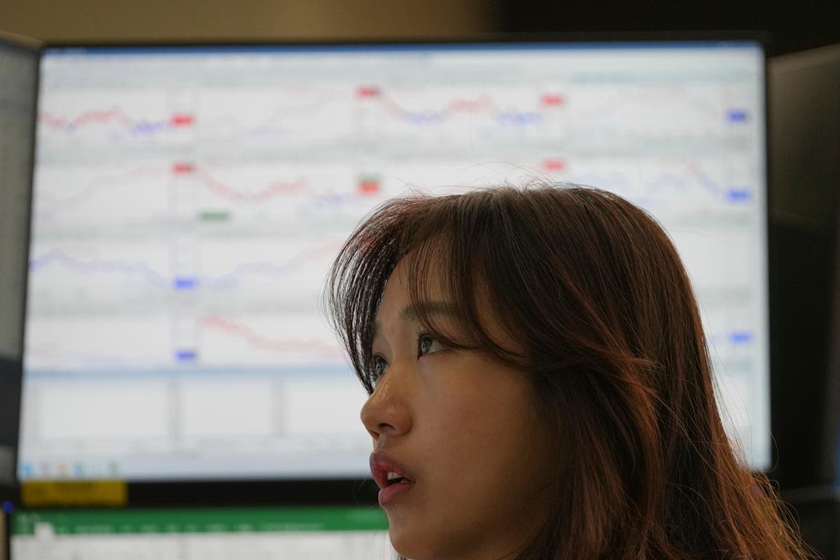 asian-markets-rise-as-us-stock-indexes-near-records-amid-easing-trade-tensions