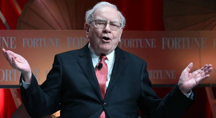 buffett-warned-you-‘shouldn’t-own-stocks’-if-you-do-‘dumb-things’-—-2-ways-to-profit-from-stock-market-panic