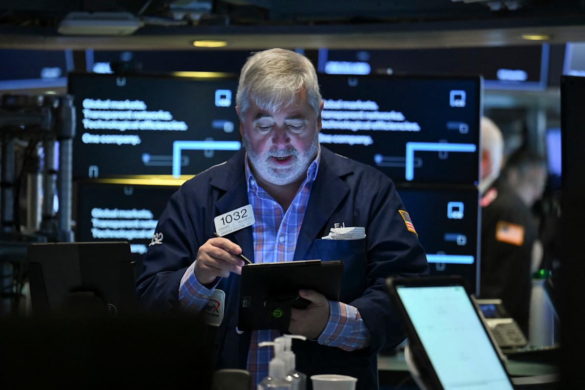 stock-market-today:-dow,-s&p-500,-nasdaq-futures-stuck-in-holding-pattern-with-labor-data-on-deck