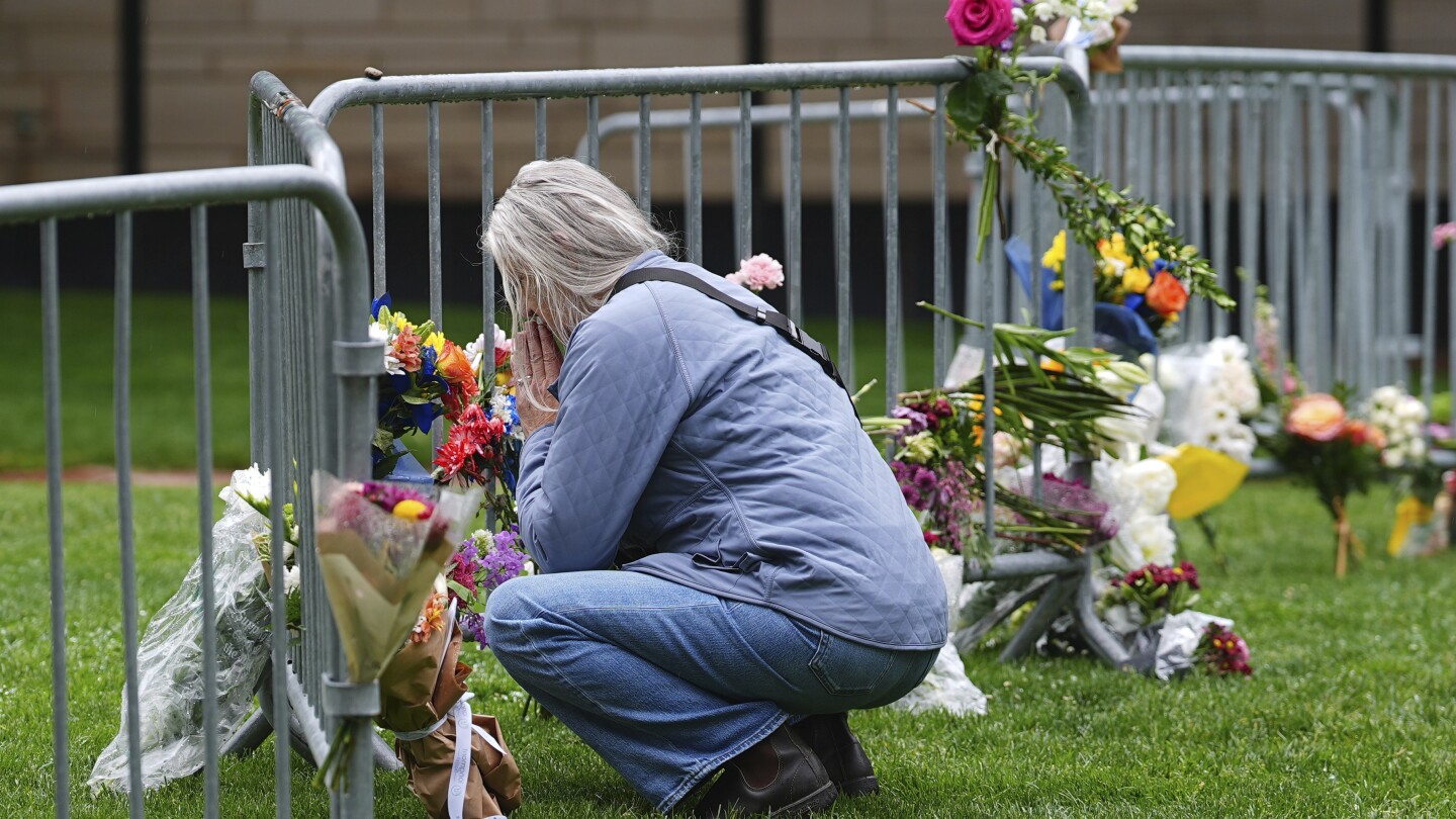 vigil-held-for-victims-of-boulder-firebombing-attack-as-suspect’s-family-fights-deportation