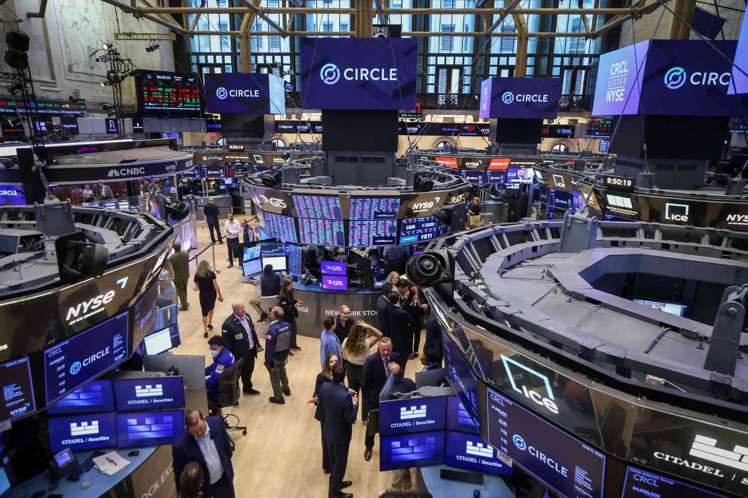 dow-jones-today:-stock-futures-add-to-gains-after-solid-may-jobs-report;-tesla-rebounds-after-sell-off-fueled-by-musk-trump-spat