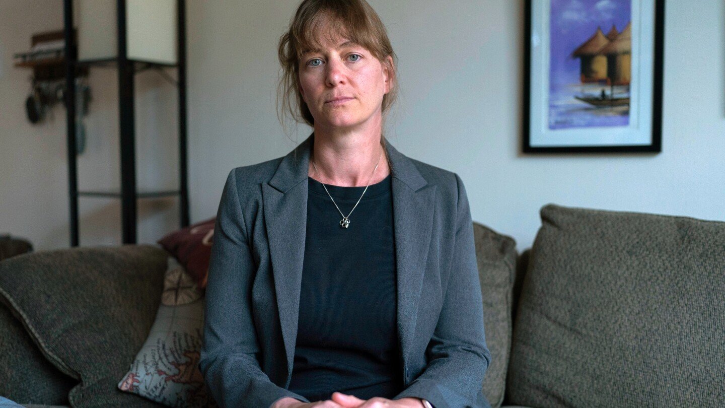 nih-scientists-go-public-to-criticize-trump’s-deep-cuts-in-public-health-research