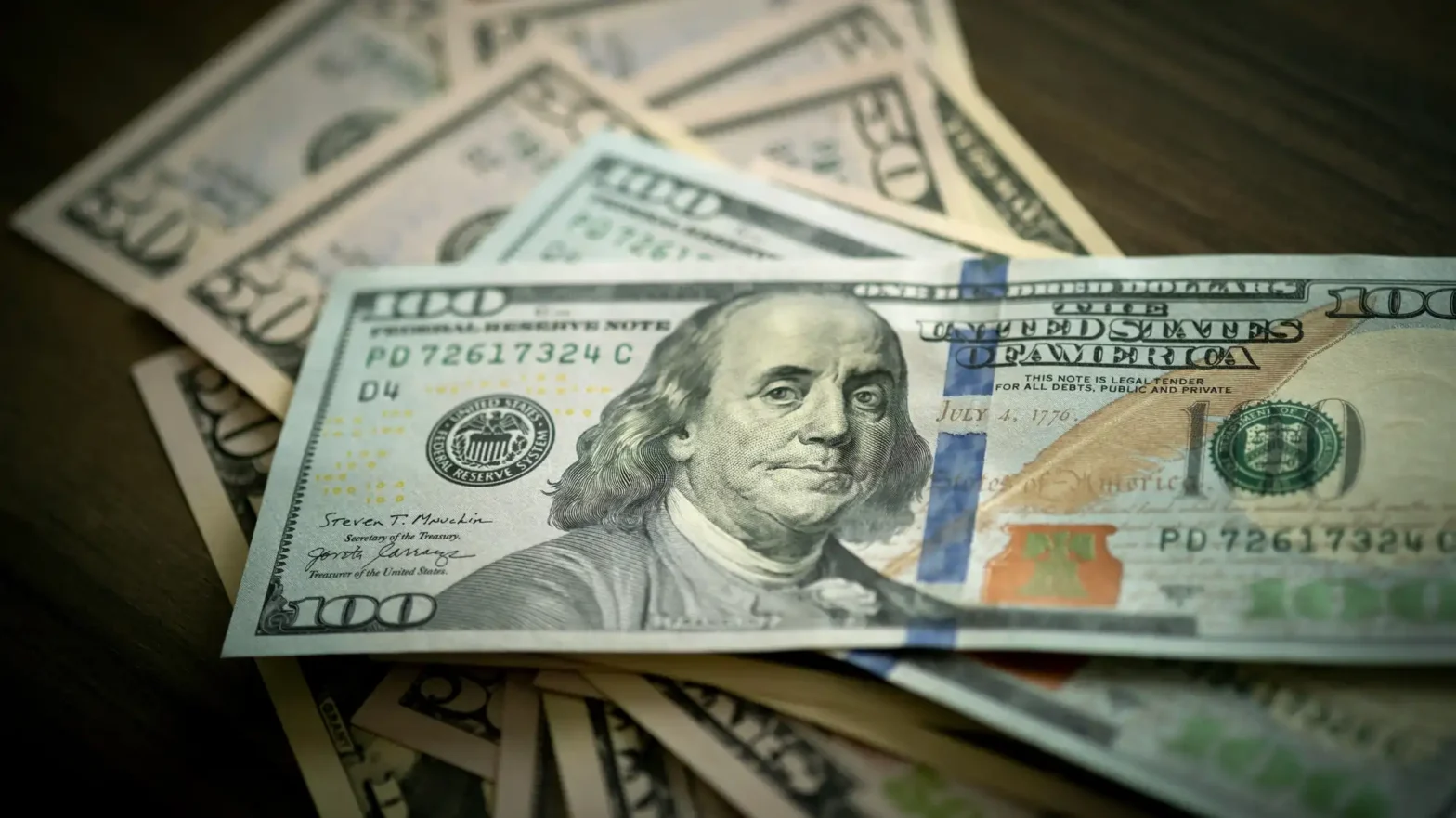 money-market-funds-see-influx-of-investors-amid-a-swinging-stock-market