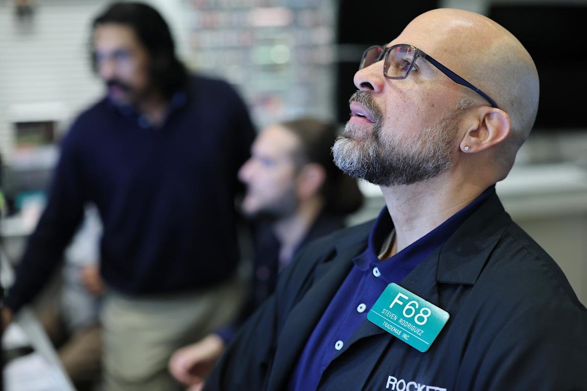 stock-market-today:-s&p-500,-dow,-nasdaq-mixed-as-us-and-china-reboot-trade-talks