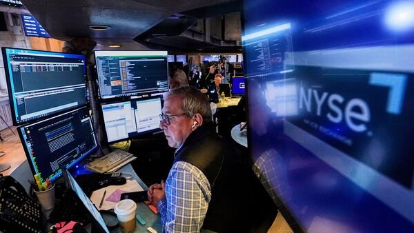 wall-street-live:-stocks-muted-as-investors-await-outcome-of-us-china-trade-talks