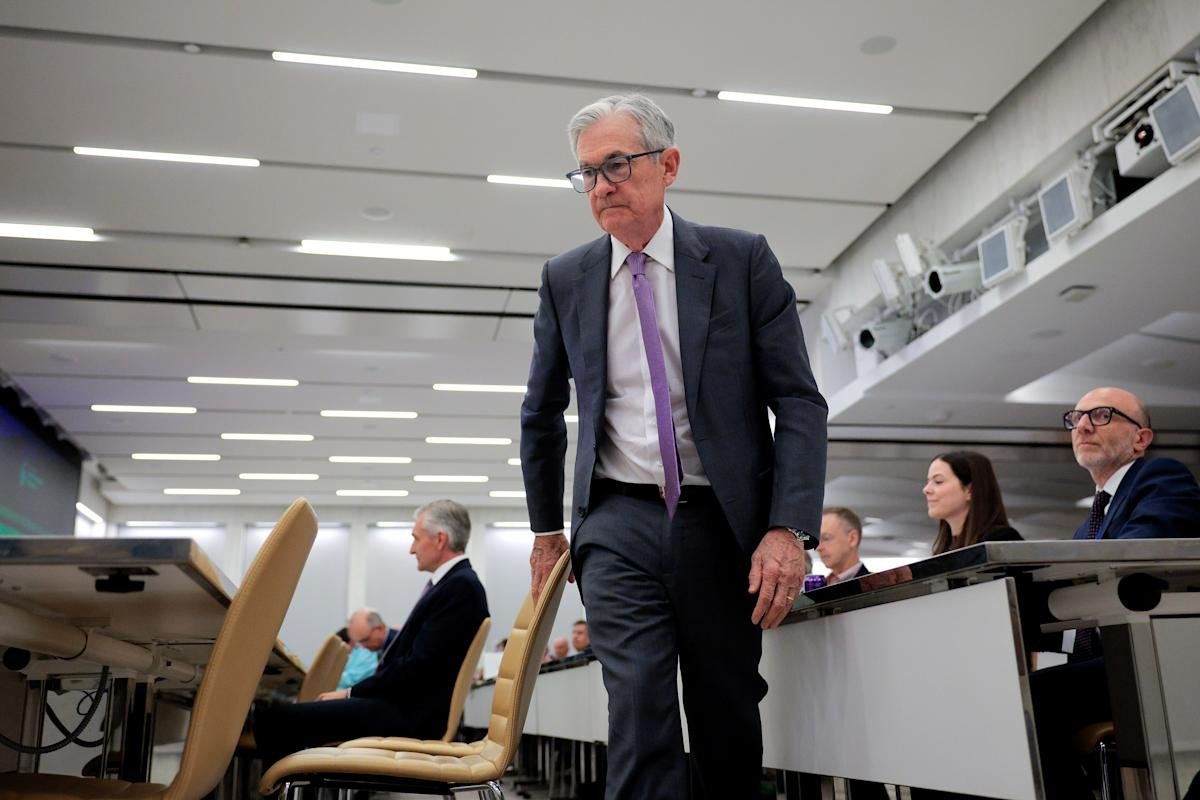 the-stock-market-is-shifting-its-focus-to-the-fed-from-trump:-morning-brief