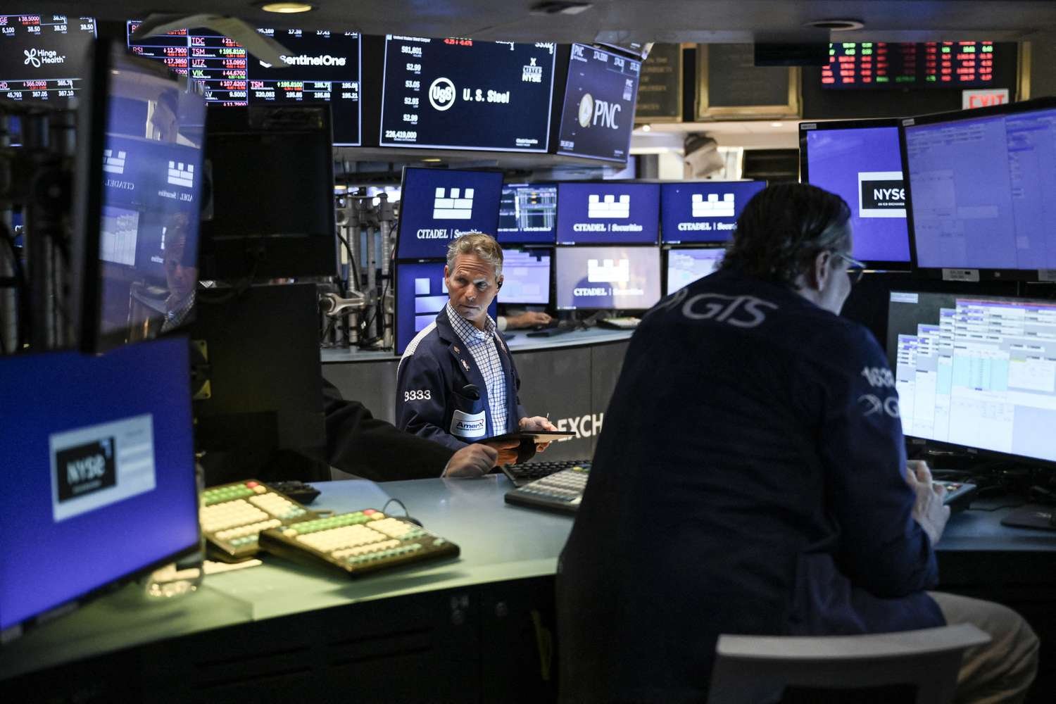 dow-jones-today:-stock-futures-pointing-to-lower-open;-boeing,-ge-aerospace-shares-down-after-air-india-crash