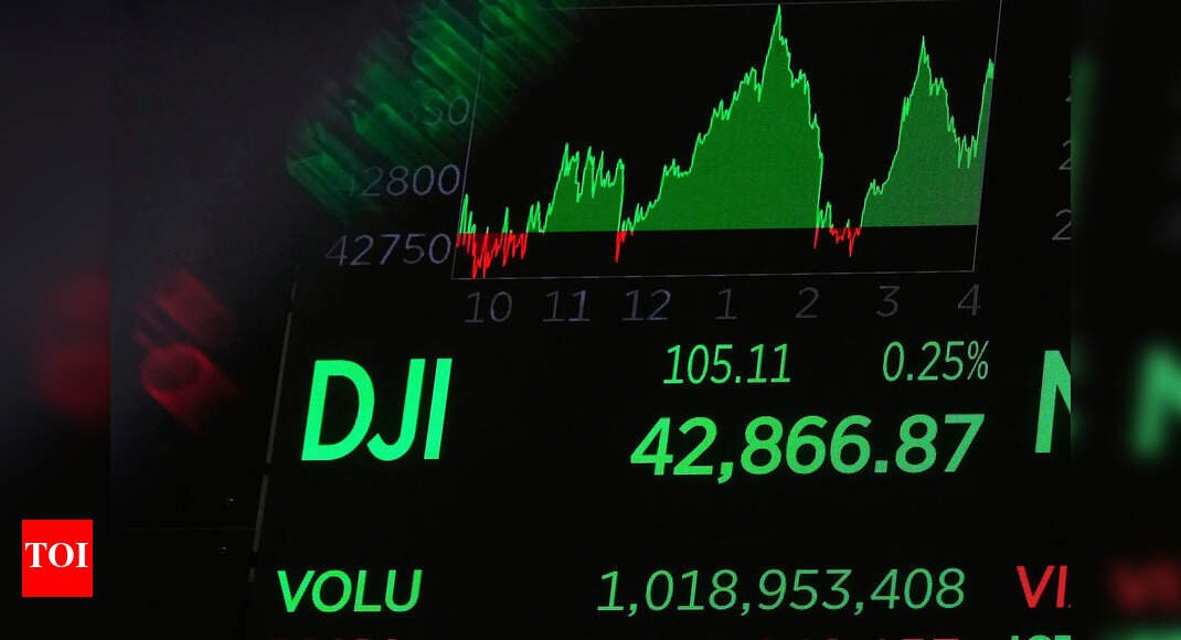 us-stock-market-today:-nasdaq-jumps-1%;-dow-surges-over-300-points
