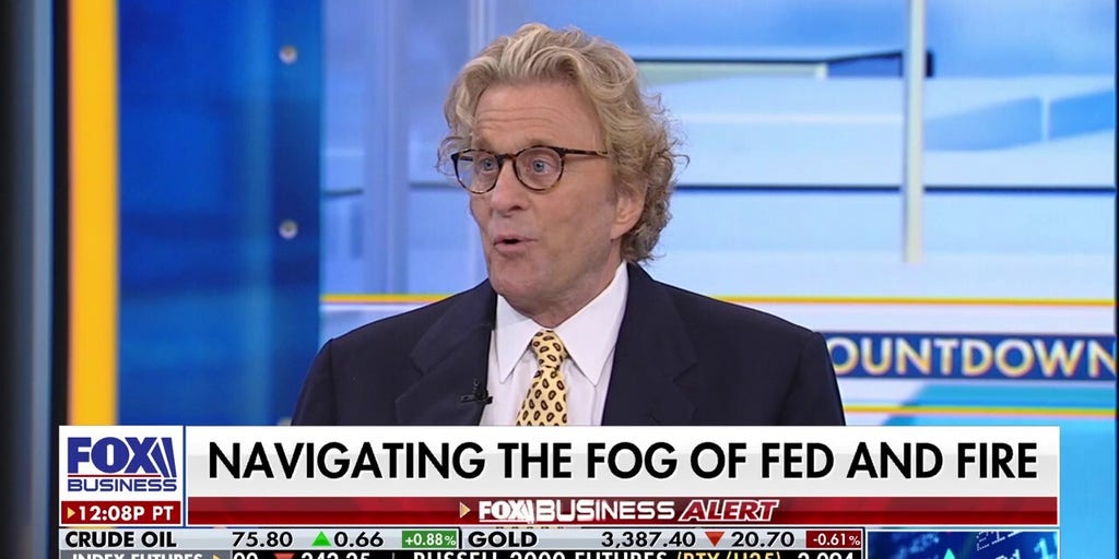 the-stock-market-is-at-a-record-overvaluation,-expert-says