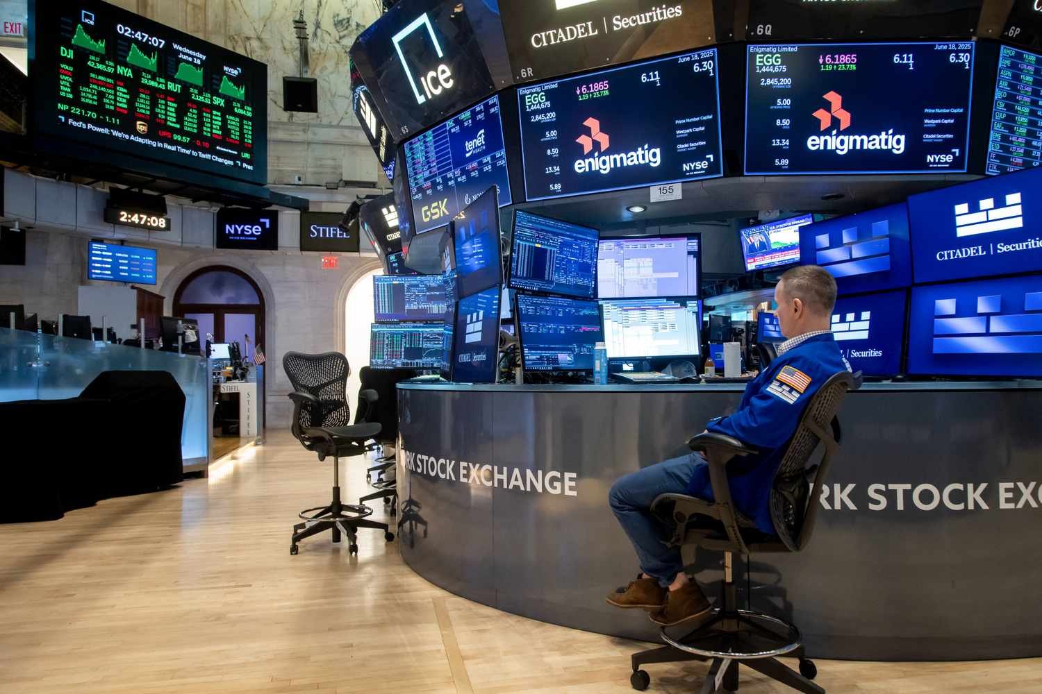 dow-jones-today:-stock-futures-advance,-oil-prices-slide-as-trump-defers-decision-to-enter-israel-iran-conflict