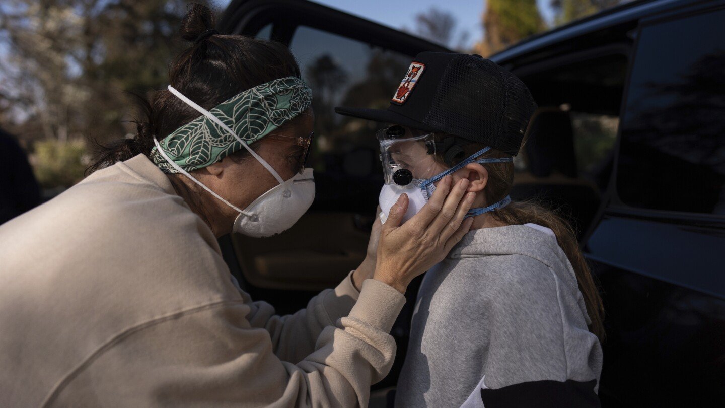 climate-change-takes-an-emotional-toll.-here’s-how-to-manage-anxiety-and-build-resilience