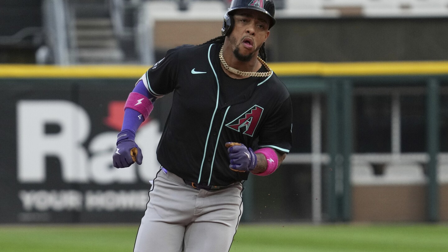 diamondbacks’-ketel-marte-in-tears-after-fan-yells-comment-about-late-mother