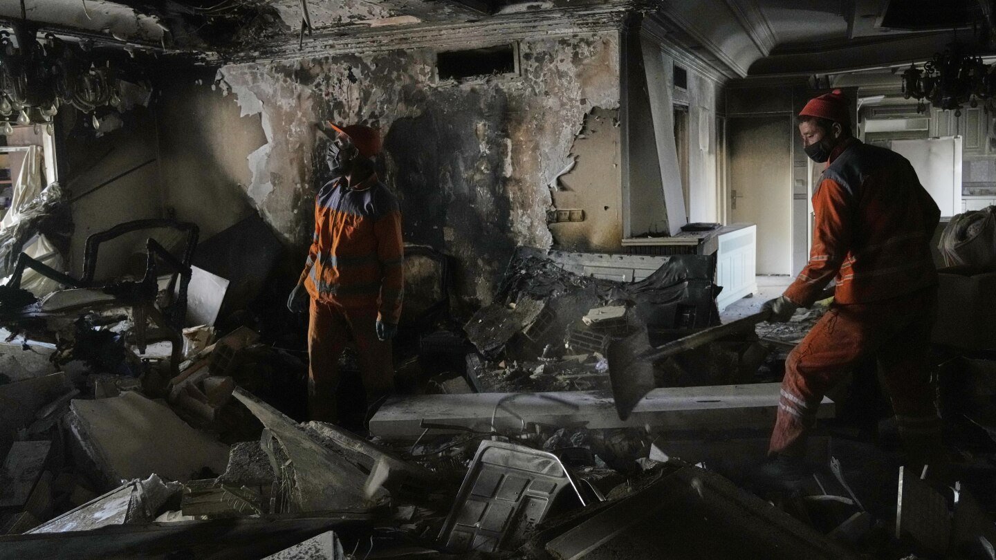 iran-executes-3-more-prisoners-over-allegedly-spying-for-israel,-state-media-say