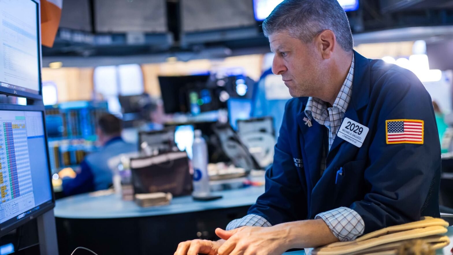 s&p-500-futures-are-little-changed-as-benchmark-closes-in-on-all-time-high:-live-updates