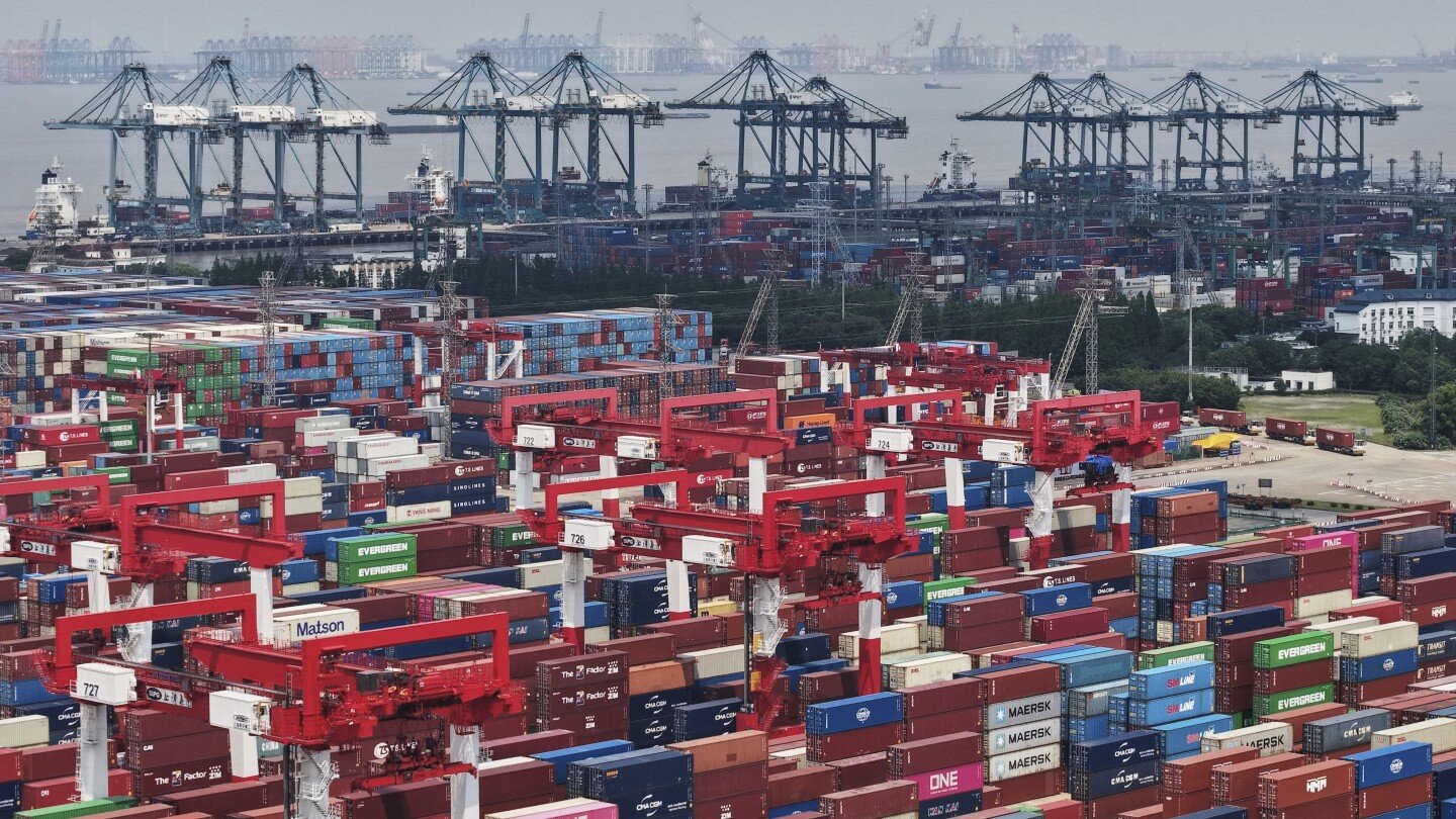 trump-says-us-has-signed-a-deal-with-china-on-trade,-without-giving-details