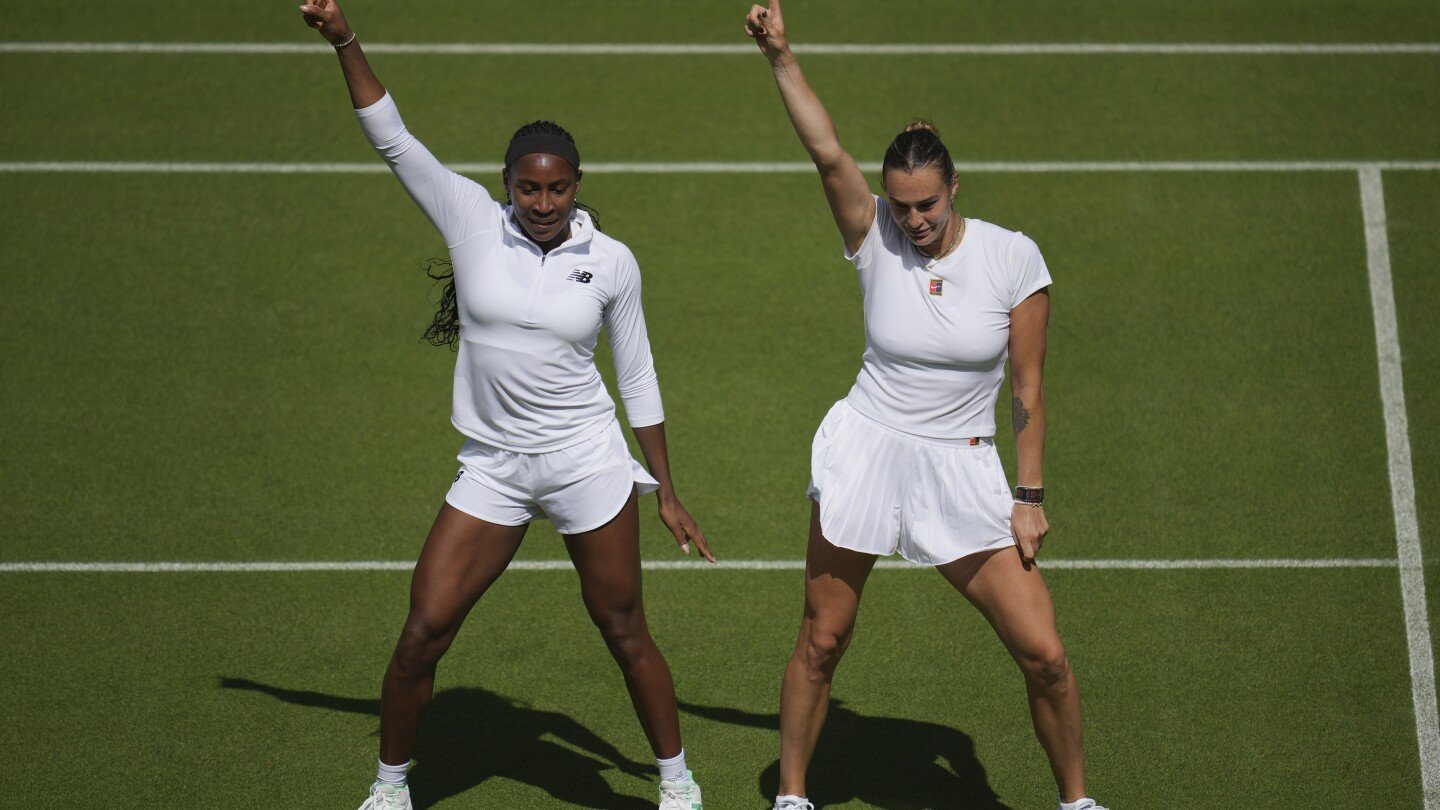 coco-gauff-and-aryna-sabalenka-dance-at-centre-court-and-post-about-it-on-tiktok-and-instagram