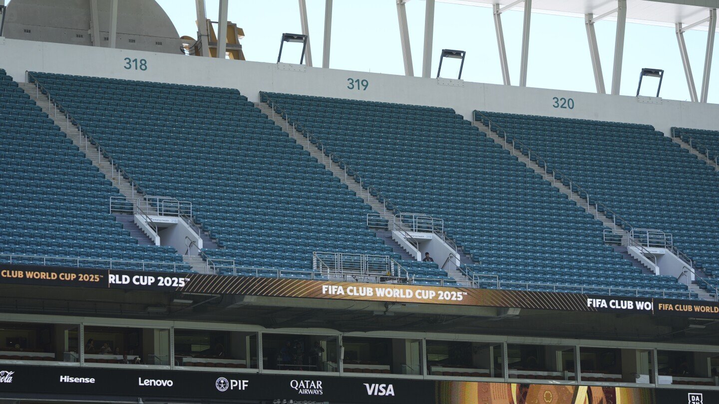 more-than-1-million-empty-seats-for-club-world-cup-group-stage.-knockout-rounds-up-next