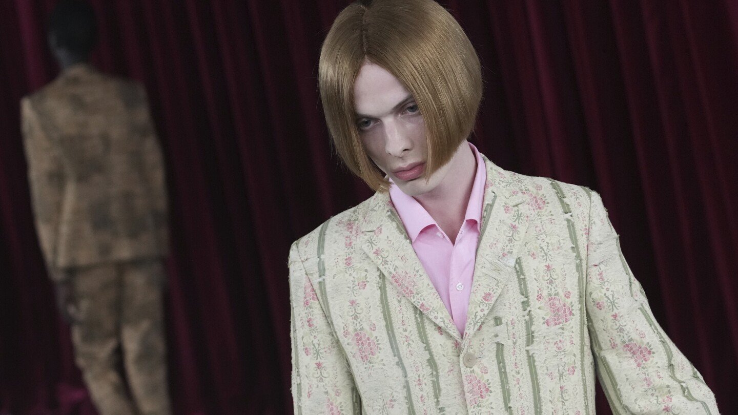 dandyism,-decadence-and-a-taste-of-rebellion-at-junya-watanabe’s-vision-of-paris