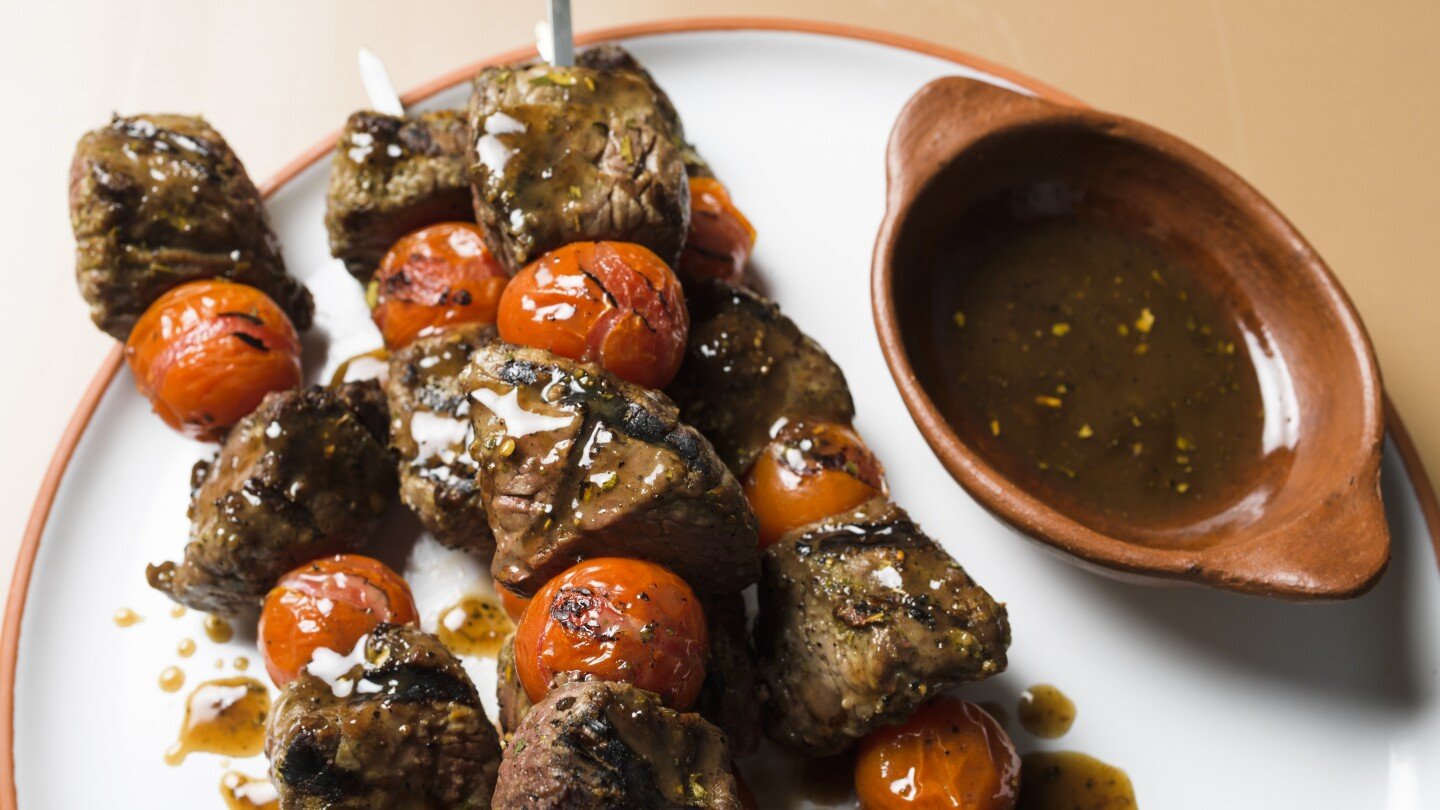 dried-bay-leaves-bring-layers-of-flavor-to-portuguese-style-beef-skewers