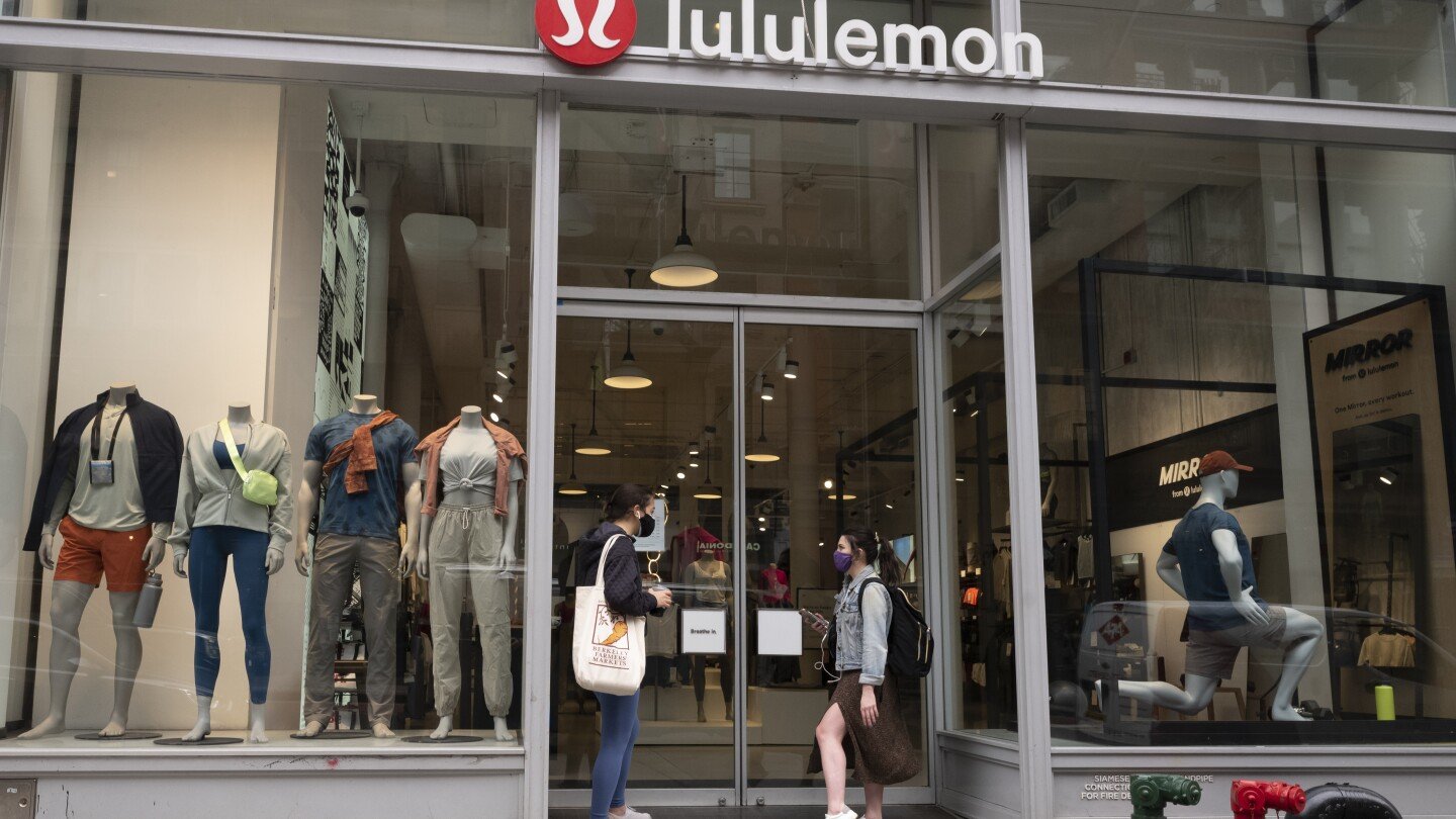 lululemon’s-lawsuit-against-costco-highlights-the-rise-of-fashion-‘dupes’