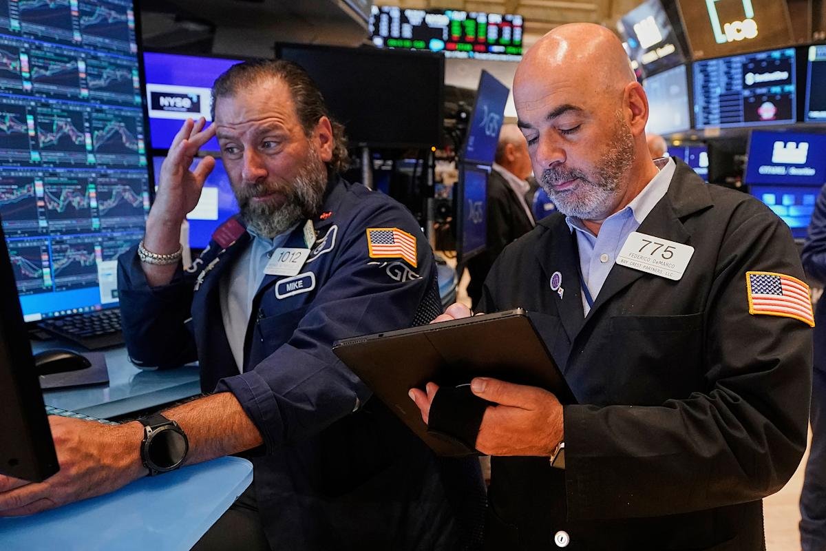 stock-market-today:-dow,-s&p-500,-nasdaq-futures-hold-steady-as-trump’s-tax-bill-heads-to-house