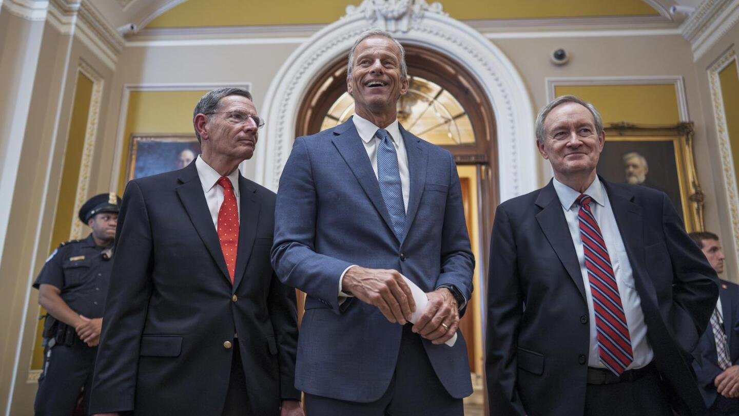 how-senate-republicans-narrowly-passed-trump’s-big-tax-and-spending-cuts-bill