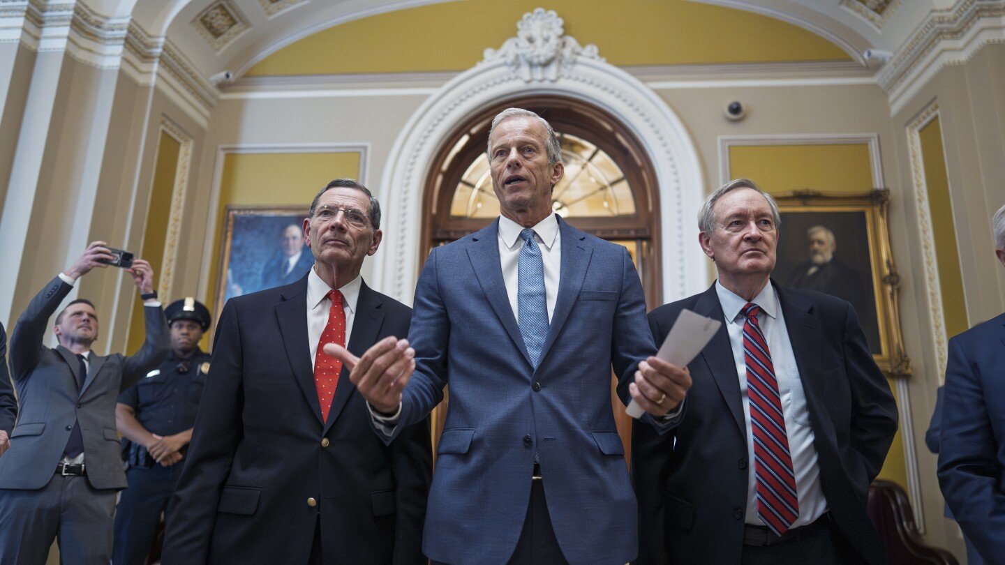 senate-republicans-haul-trump’s-big-bill-to-passage-after-a-turbulent-all-night-session