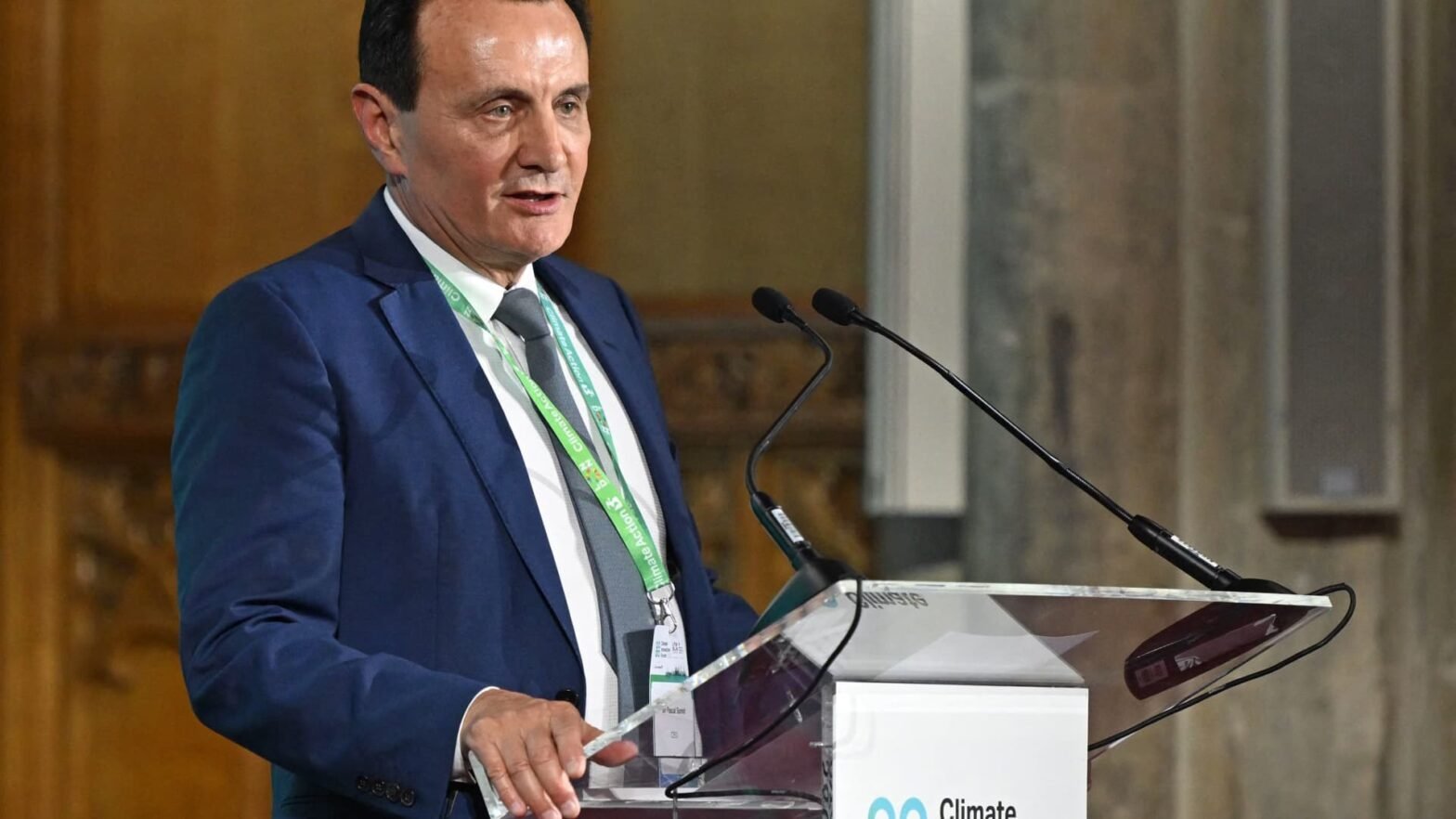 london-stock-market-could-weather-its-biggest-blow-yet-if-astrazeneca-exits