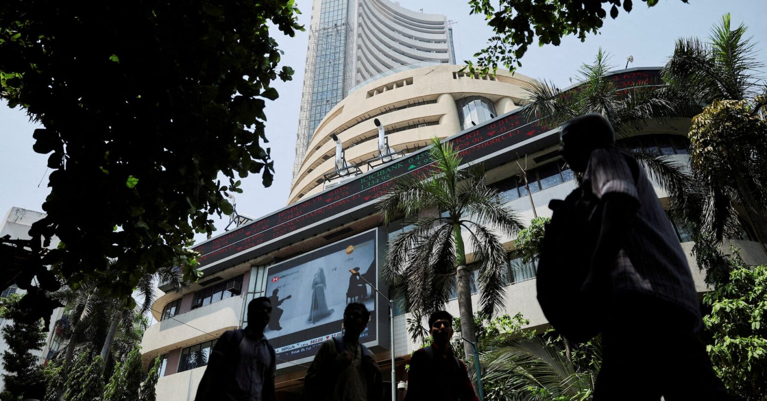 indian-shares-to-open-flat-after-regulator-bars-jane-street-from-local-market