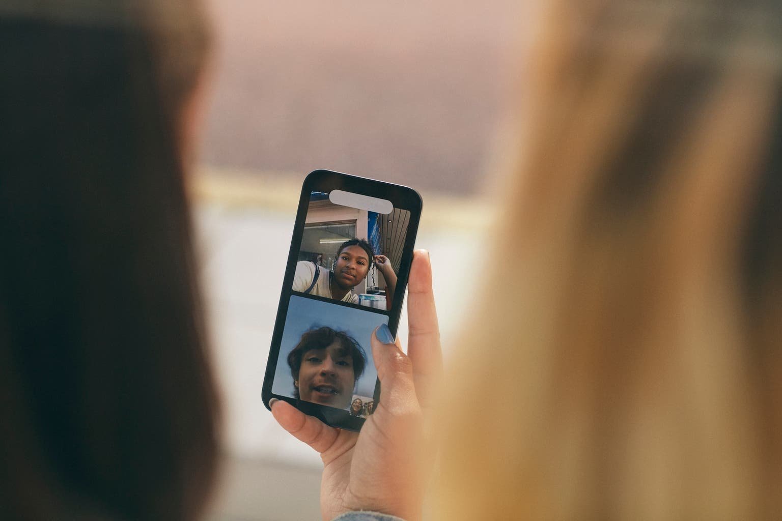 zoom-stock:-30%-net-cash-position-more-important-amidst-market-volatility-(nasdaq:zm)