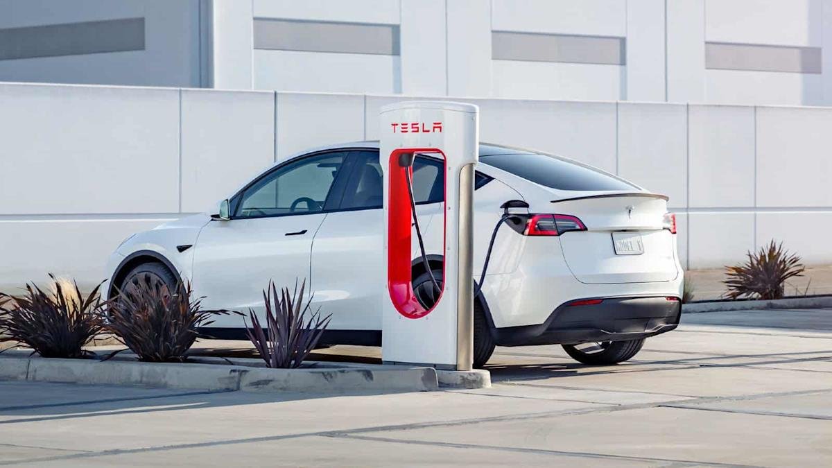 will-the-tesla-share-price-go-up-or-down?-it’s-pure-speculation