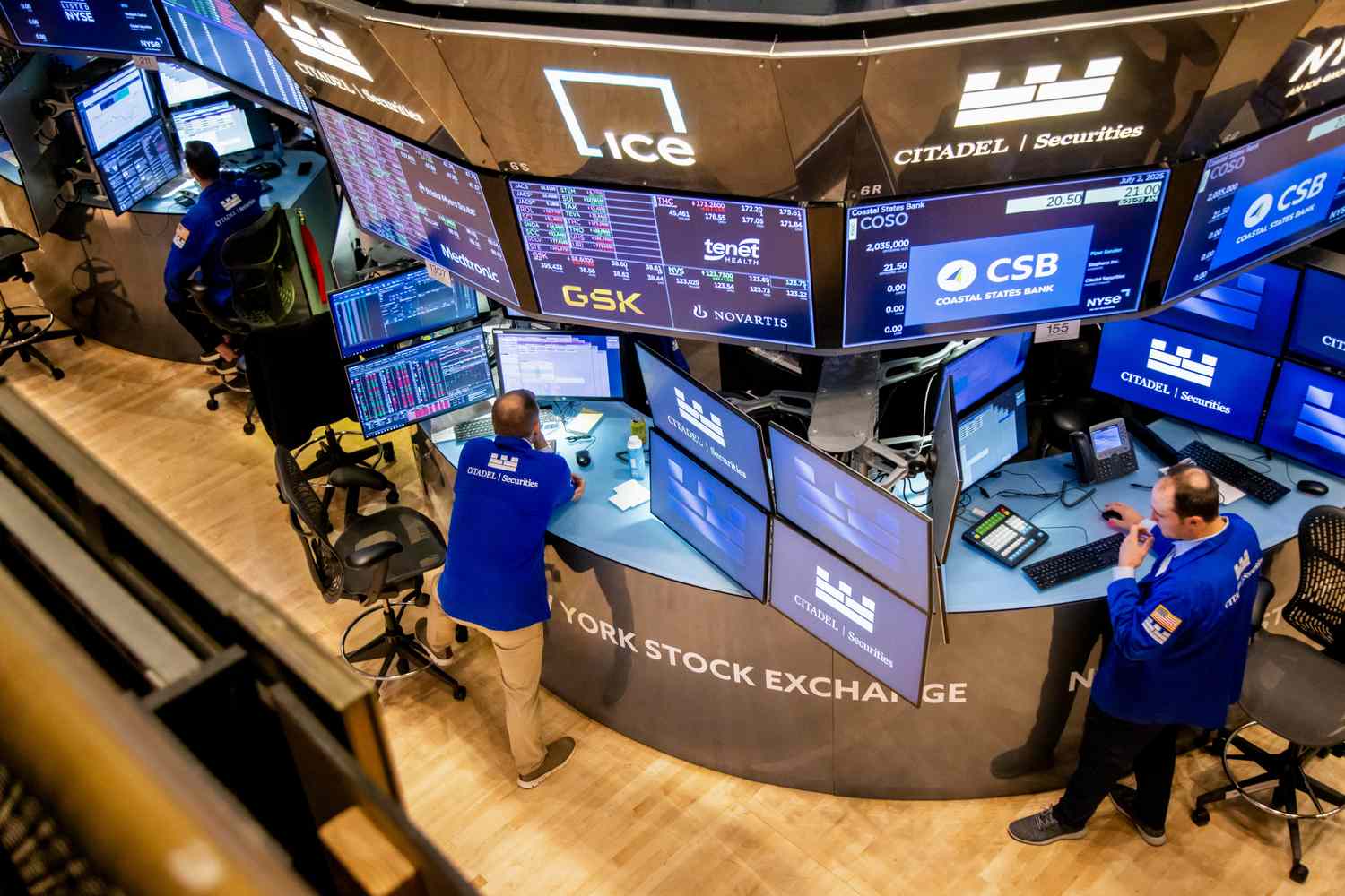 dow-jones-today:-stock-futures-slip-as-investors-monitor-news-on-tariffs;-tesla-shares-plunge-after-musk-announces-new-political-party