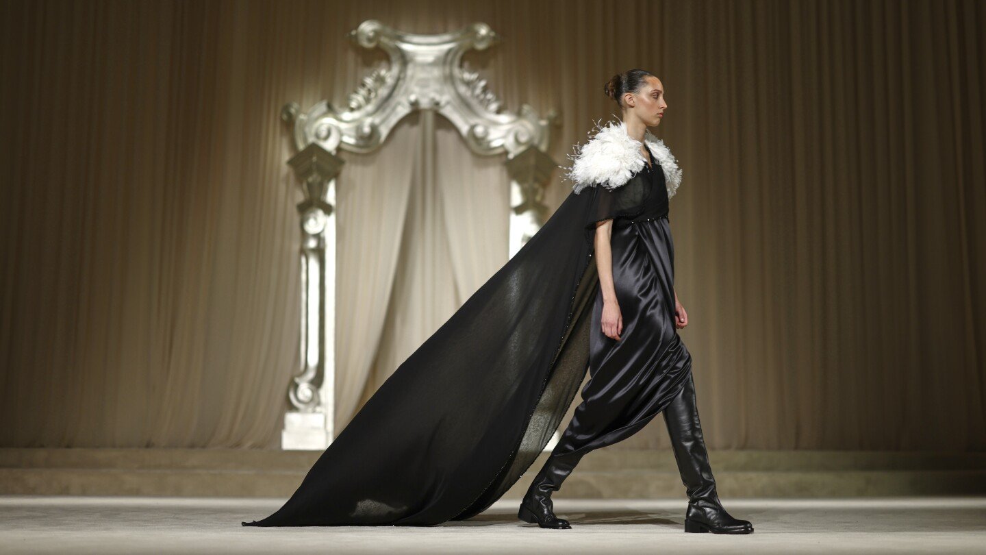 chanel-marks-110-years-by-recreating-its-couture-salon-in-a-palace-as-blazy-era-approaches